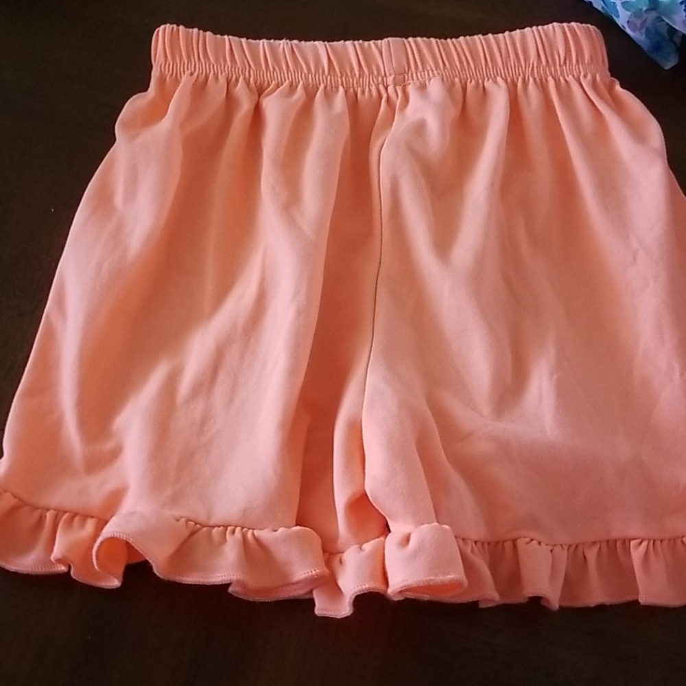 Shorts - Picture 3 of 3